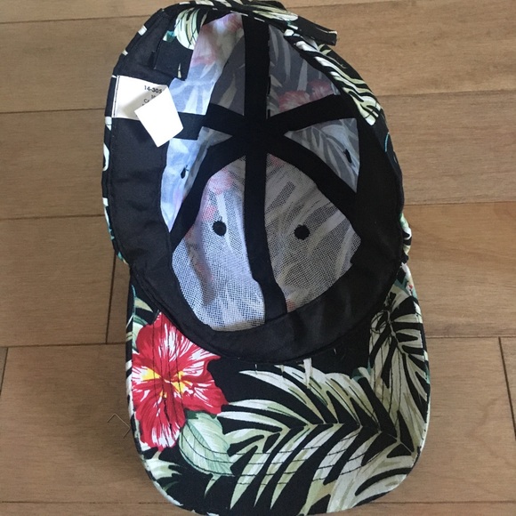 Hat - Picture 4 of 4